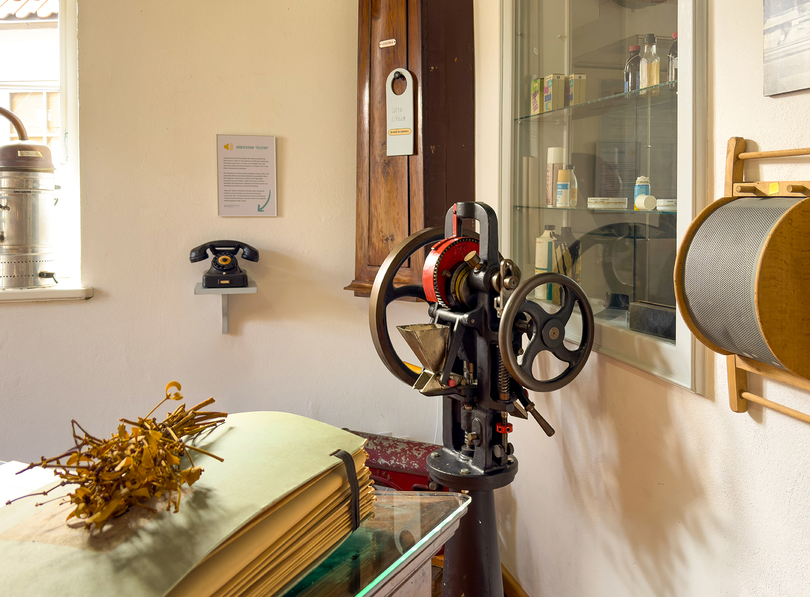 Tablet press in the context of the pharmacy corner at the Crafts Museum Ovelgönne